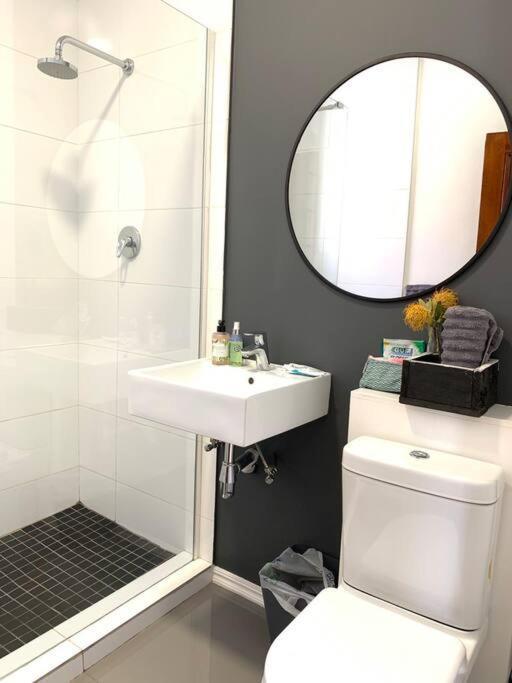 1-Bedroom Sea Point Gem - Perfect Location! Κέιπ Τάουν Εξωτερικό φωτογραφία