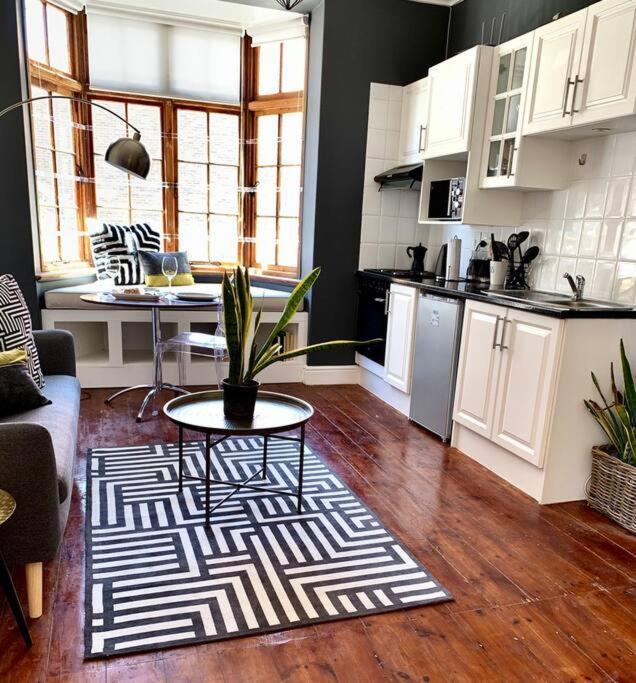 1-Bedroom Sea Point Gem - Perfect Location! Κέιπ Τάουν Εξωτερικό φωτογραφία